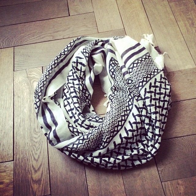 Welcome to my PLO Family: Schal von @becksondergaard - schön und gar nicht teuer! Danke Orlando Berlin für das Geschenk! #PLOscarf #keffieh #becksondergaard #becksöndergaard #orlandoberlin #berlinstreetstyle #shopping